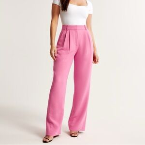Abercrombie and Fitch Sloane Tailored Premium Crepe Pant -pink